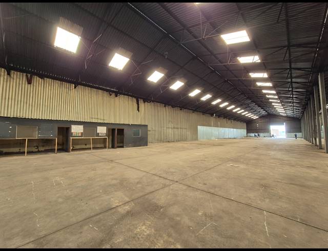 3,200M² WAREHOUSE TO LET IN GERMISTON SOUTH